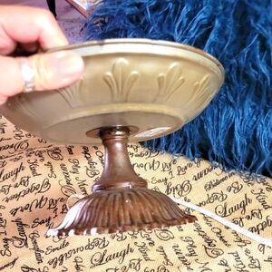 Fancy metal pedistal stand 9×6 perfect for a party table decor